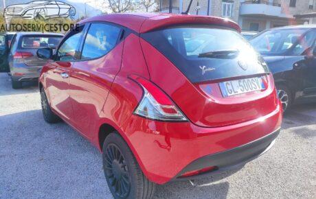 lancia ypsilon 1.0 hybrid gold